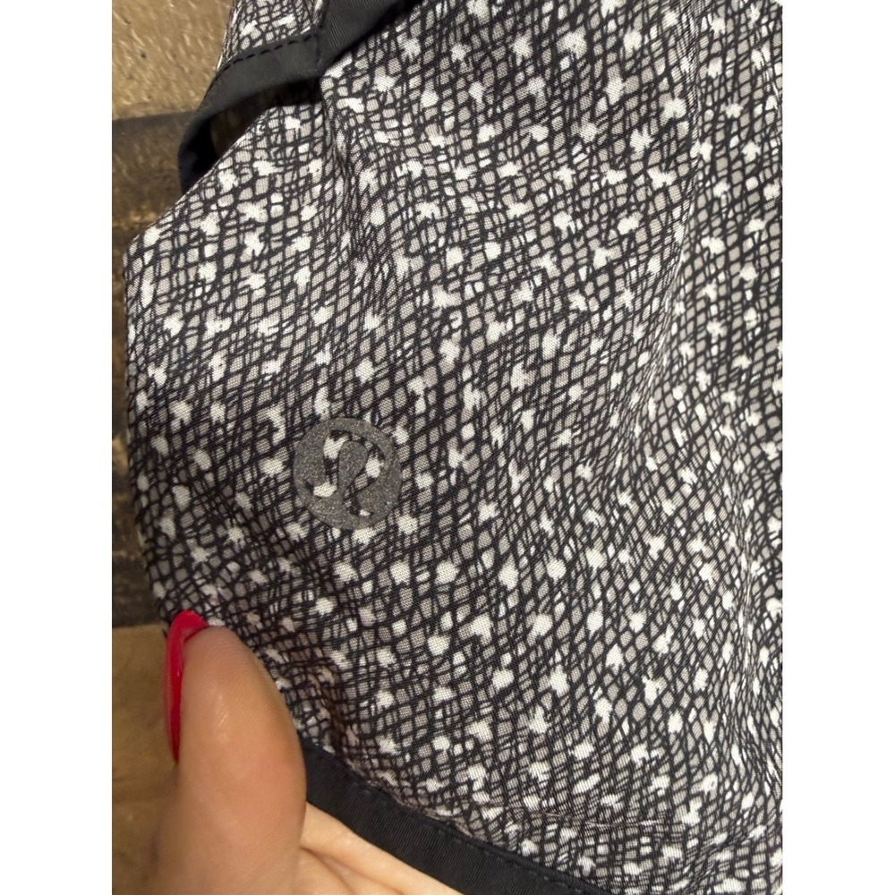 Lululemon Speed Up Short Black White Geometric Dot Low Rise Running Shorts Sz 4 - Picture 6 of 7